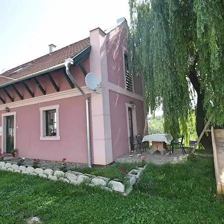Apartment Ket Kapu Udvarhaz